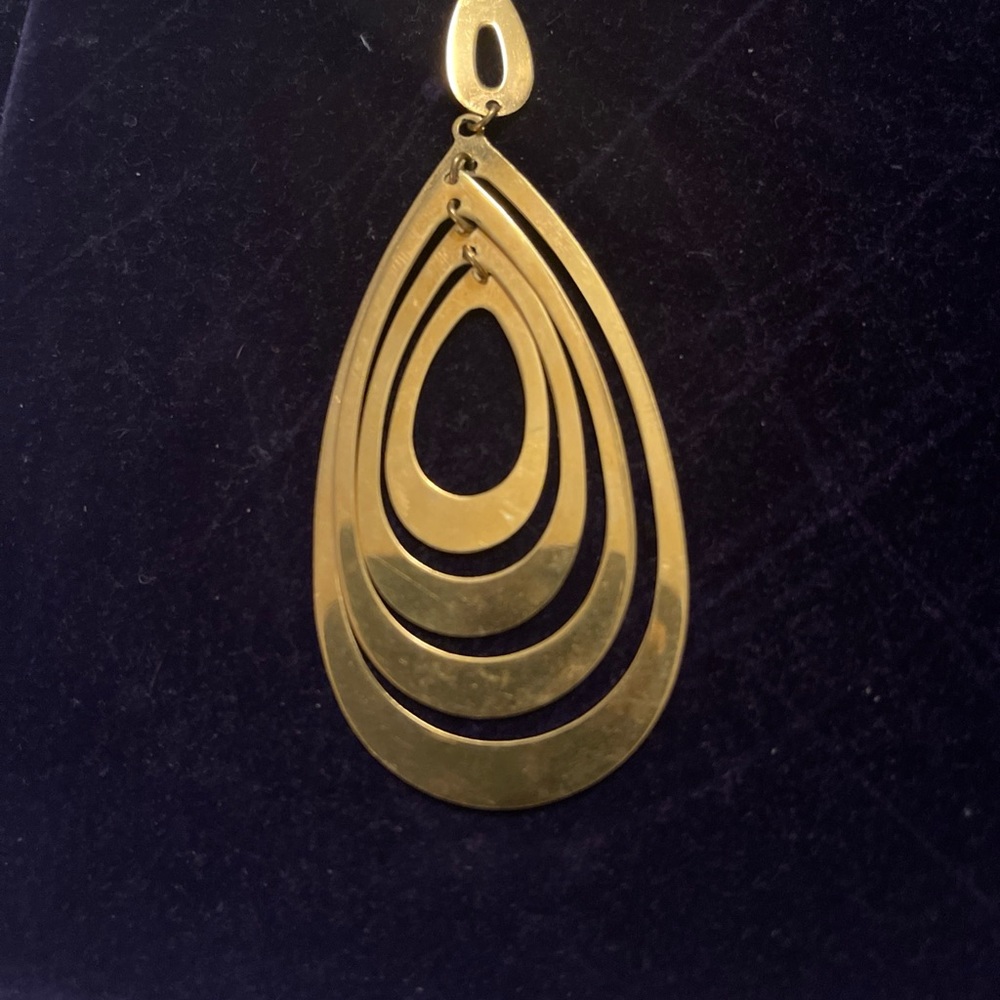 Large hoops - Picture 3 of 3